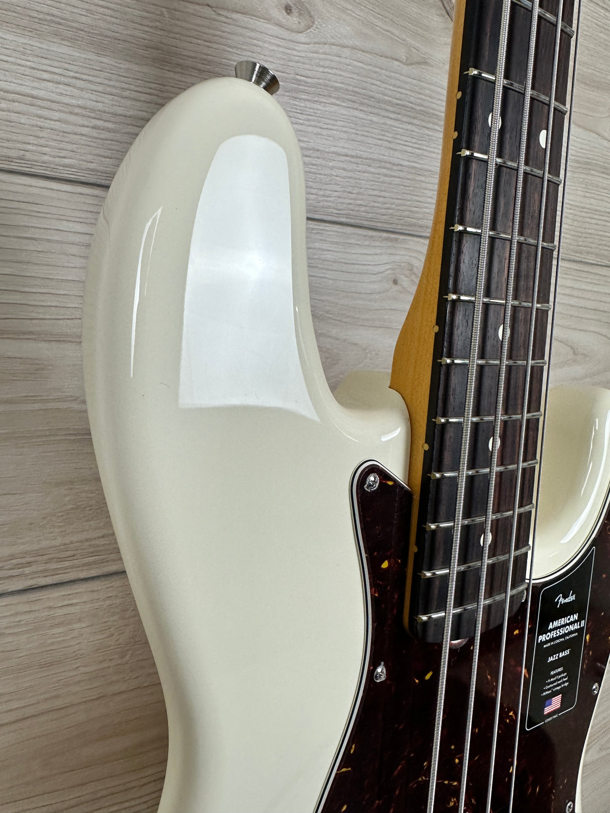 Fender American Professional II Jazz Bass Rosewood Fingerboard, Olympic White - CBN Music Warehouse