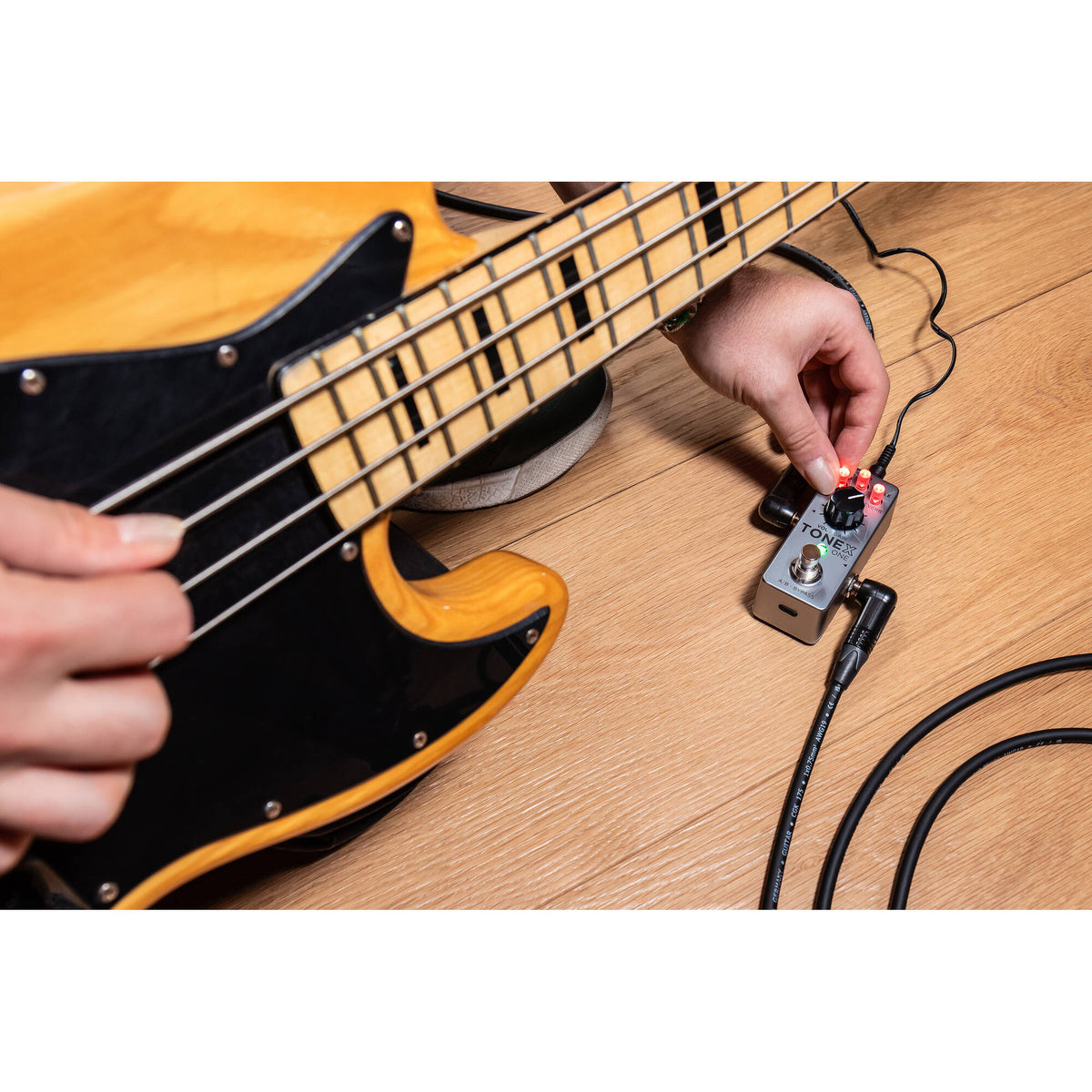 IK Multimedia TONEX ONE Pedal Bass Edition Amplifier/Cab/Effect Modeling Pedal
