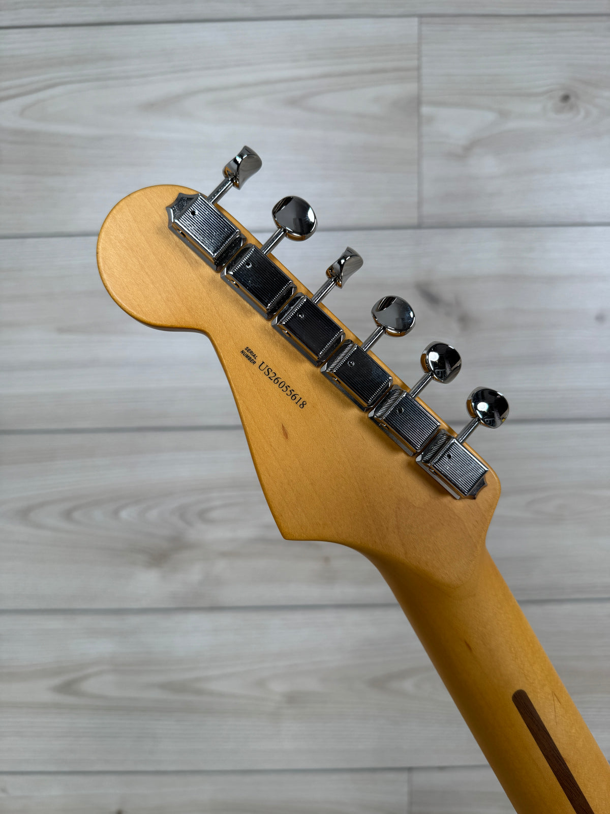 Fender Limited Edition American Professional Classic Stratocaster Featuring Fender Silent - Candy Apple Red - #5618