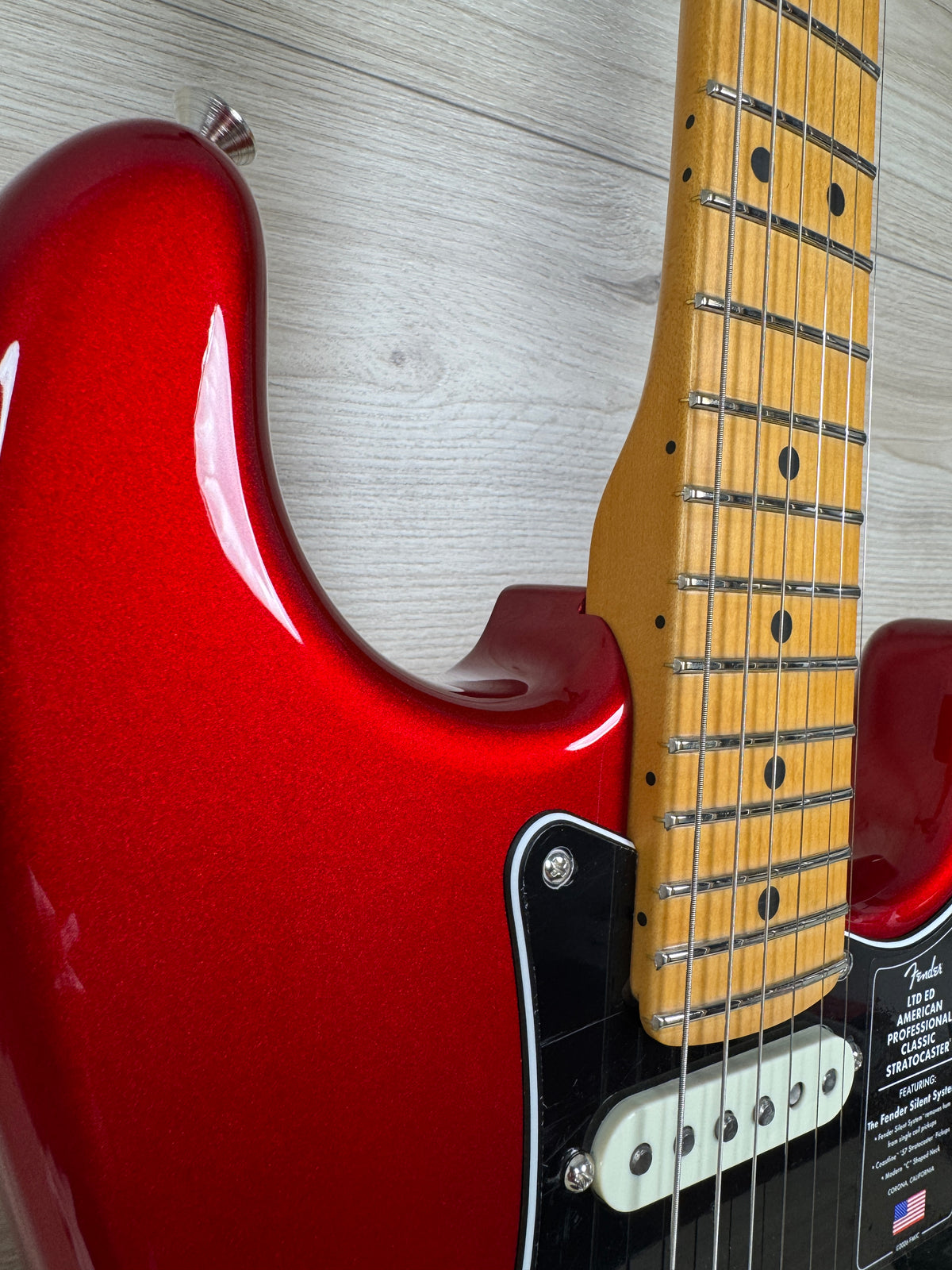 Fender Limited Edition American Professional Classic Stratocaster Featuring Fender Silent - Candy Apple Red - #5618