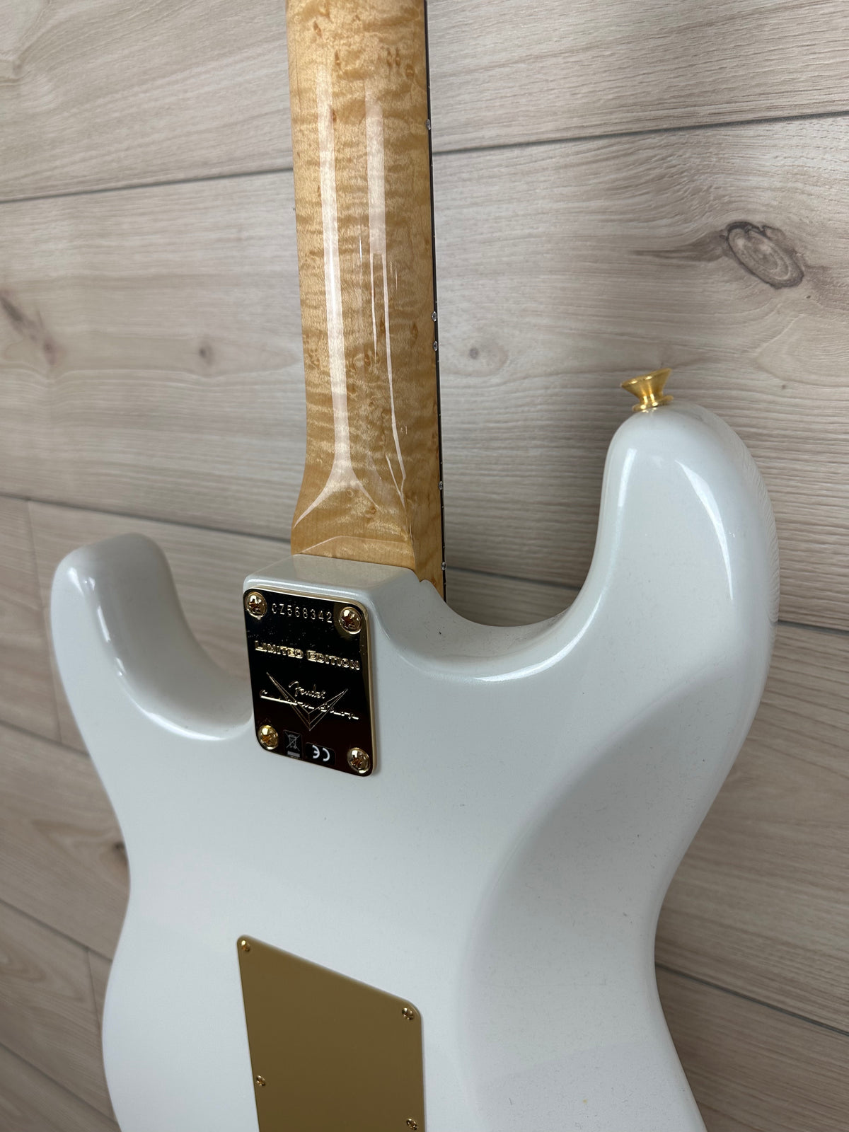 Fender Custom Shop Limited Edition 75th Anniversary Stratocaster NOS Guitar, Rosewood Fingerboard, Diamond White Pearl - CBN Music Warehouse
