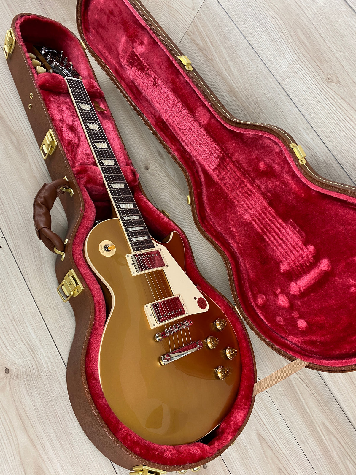 Gibson Les Paul Standard '50s Electric Guitar - Gold Top