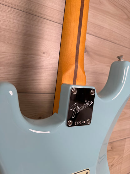 Fender Limited Edition American Professional Classic Stratocaster Featuring the Fender Silent System - Daphne Blue - #8729