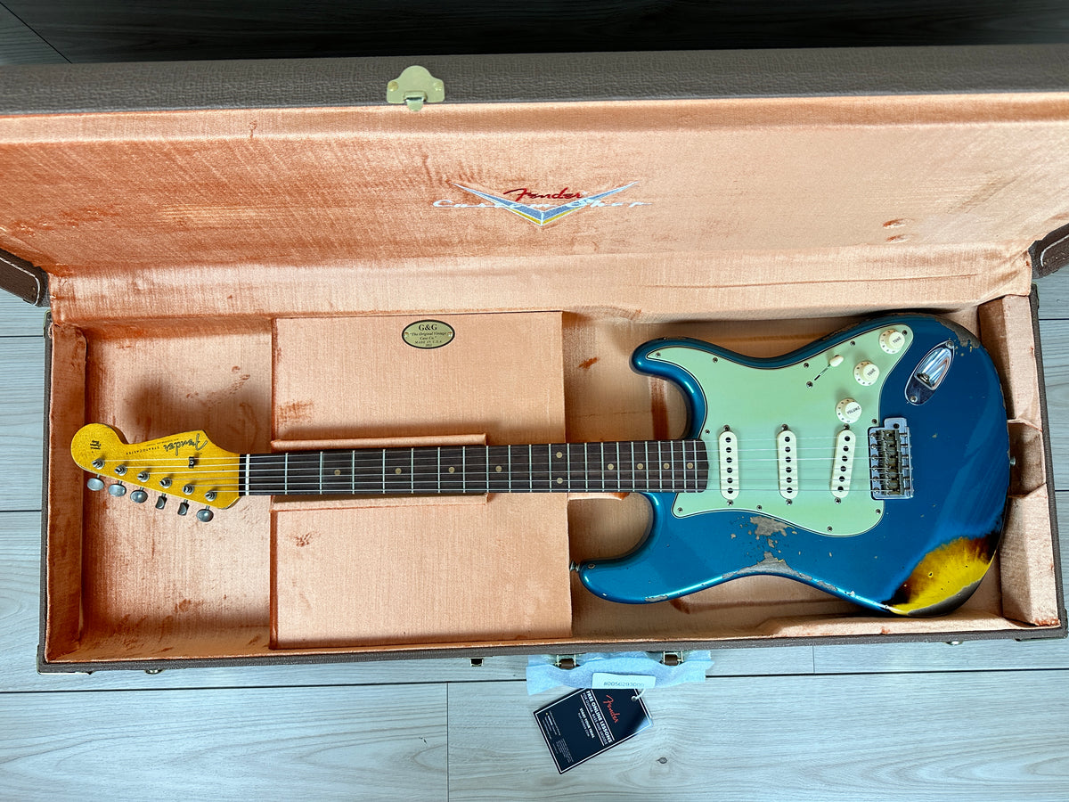 Fender Custom Shop 1961 Stratocaster Heavy Relic Aged Ocean Turquoise over 3-Color Sunburst