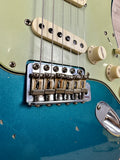 Fender Custom Shop 1961 Stratocaster Heavy Relic Aged Ocean Turquoise over 3-Color Sunburst