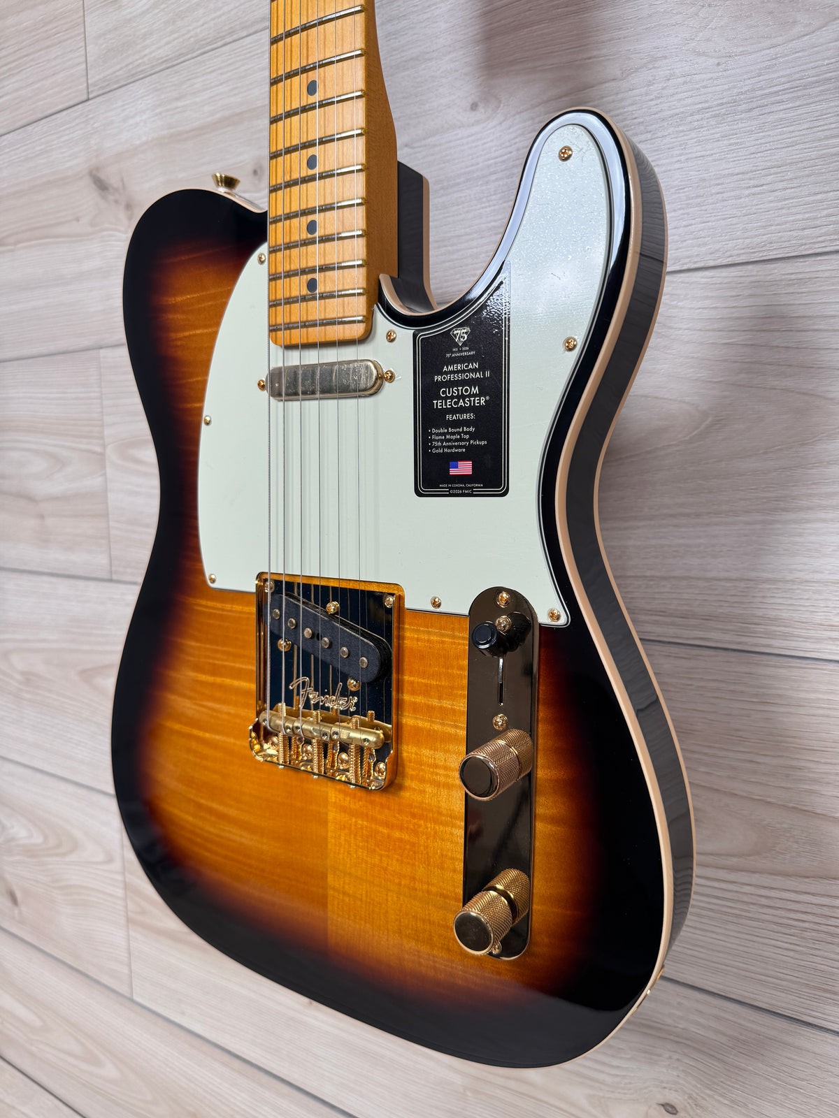 Fender 75th Anniversary American Professional Custom Telecaster Maple Fingerboard, 2-Color Sunburst
