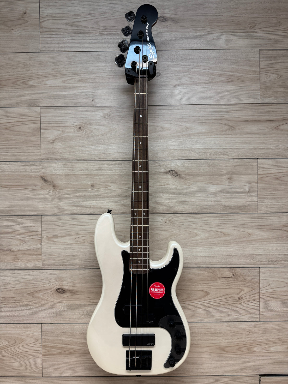 Squier Contemporary Active Precision Bass PH, Laurel Fingerboard, Pearl White