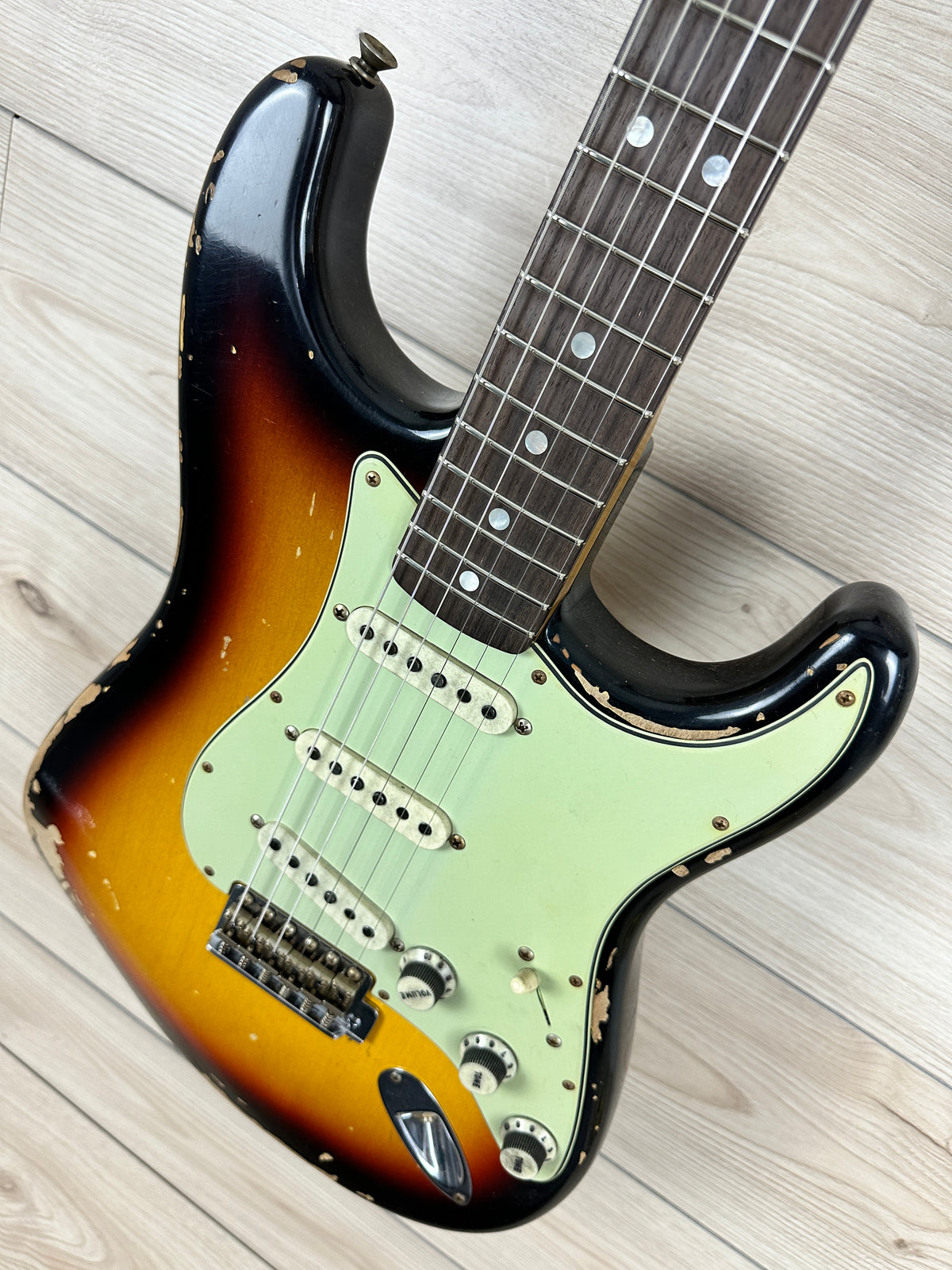 Fender Custom Shop Michael Landau Signature 1968 Stratocaster Bleached 3-Color Sunburst - R126146
