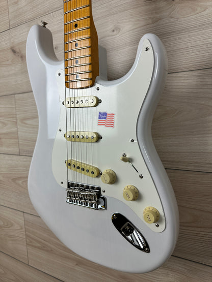 Fender Eric Johnson Stratocaster, Maple Fingerboard, White Blonde - CBN Music Warehouse