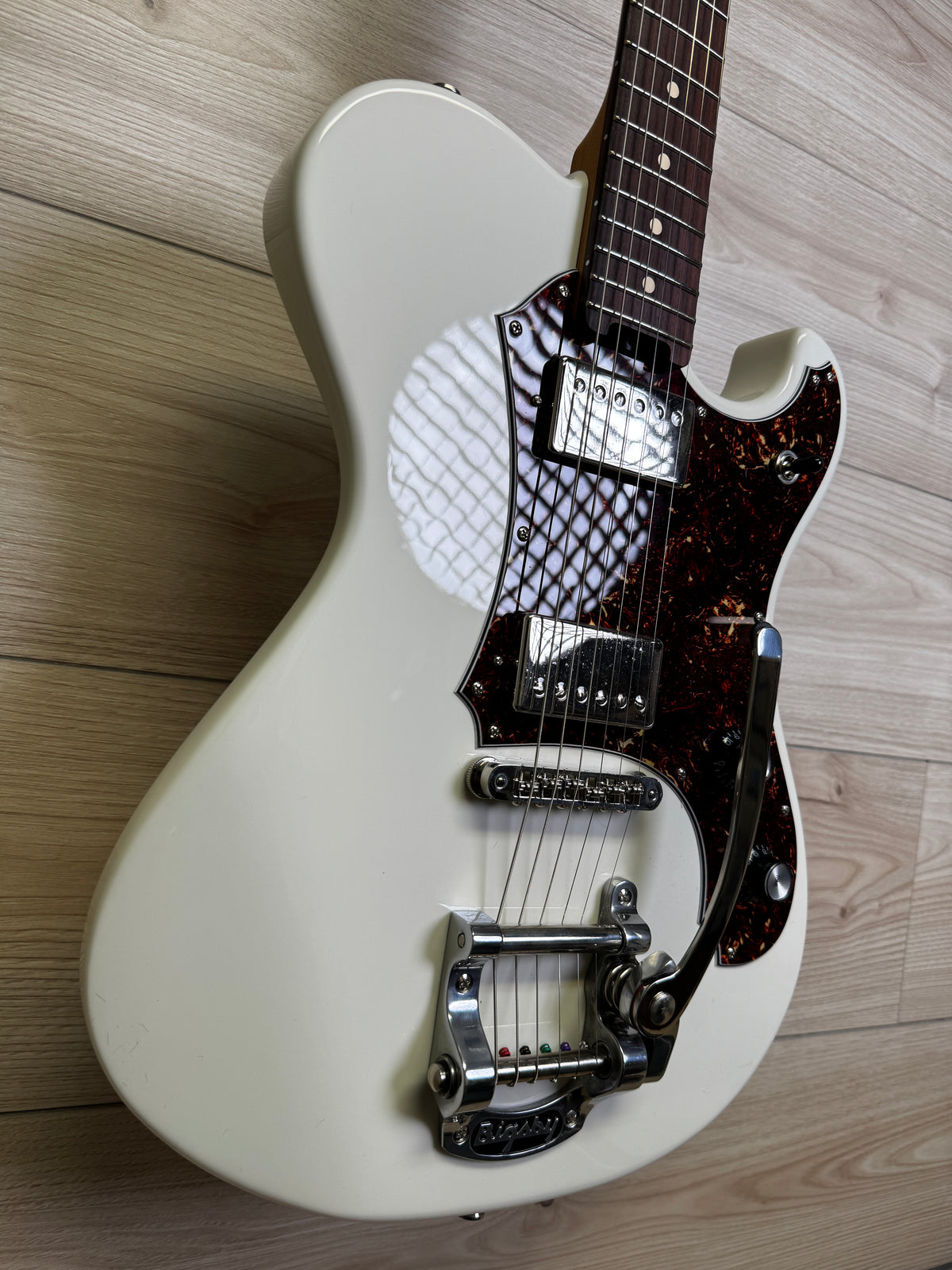 Veritas Portlander with Tortoise Pickguard, Bigsby and Matching Headstock, Olympic White