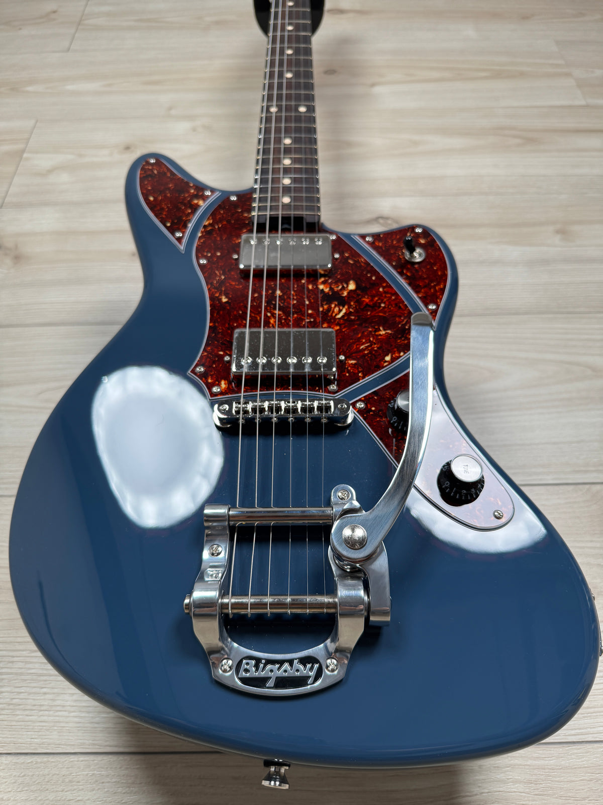 Veritas Custom Riverton Land Rover with Tortoise Pickguard, Bigsby, Matching Headstock
