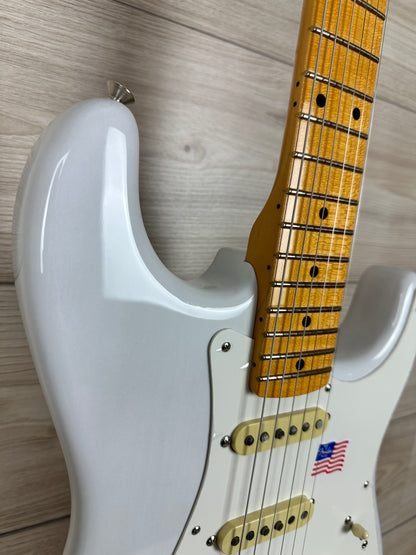 Fender Eric Johnson Stratocaster, Maple Fingerboard, White Blonde - CBN Music Warehouse