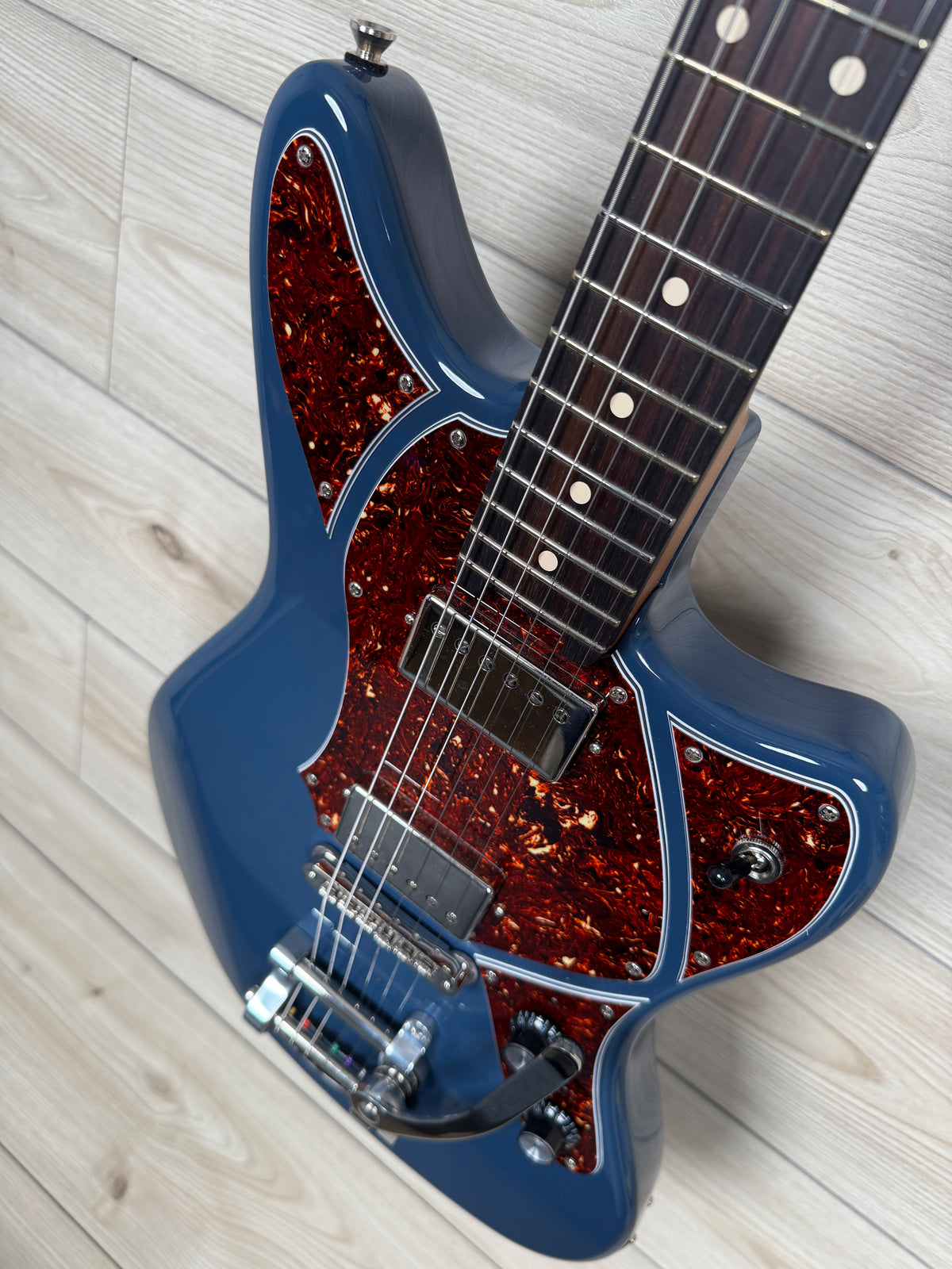 Veritas Custom Riverton Land Rover with Tortoise Pickguard, Bigsby, Matching Headstock