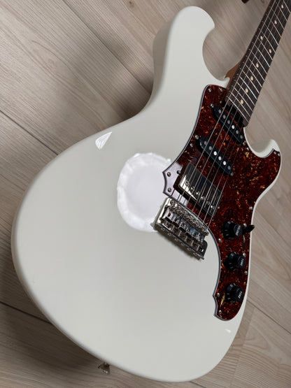 Veritas Custom Portlander Double Cut White with Tortoise Pickguard