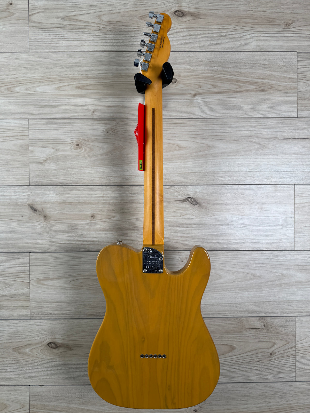 Fender American Professional II Telecaster Left-Hand Electric Guitar, Maple Fingerboard, Butterscotch Blonde