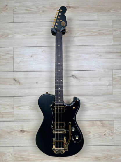 Veritas Custom Portlander OGS Black, Matching Headstock, Gold Hardware, Bigsby