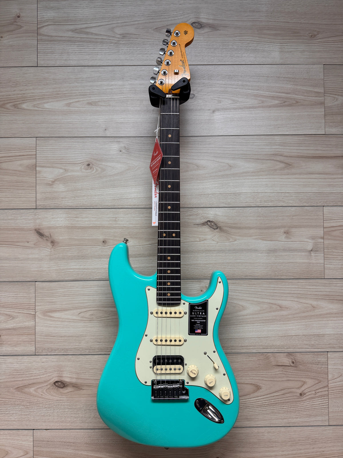 Fender American Ultra Luxe Vintage 60s Stratocaster HSS Rosewood Fingerboard, Sea Foam Green