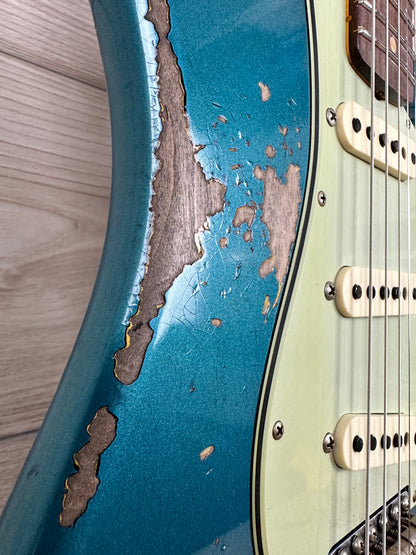 Fender Custom Shop 1961 Stratocaster Heavy Relic Aged Ocean Turquoise over 3-Color Sunburst