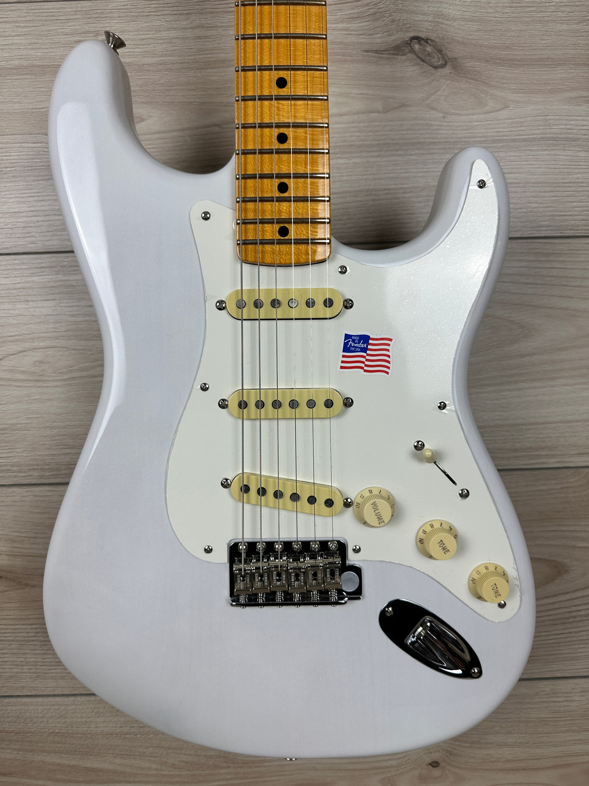 Fender Eric Johnson Stratocaster, Maple Fingerboard, White Blonde - CBN Music Warehouse
