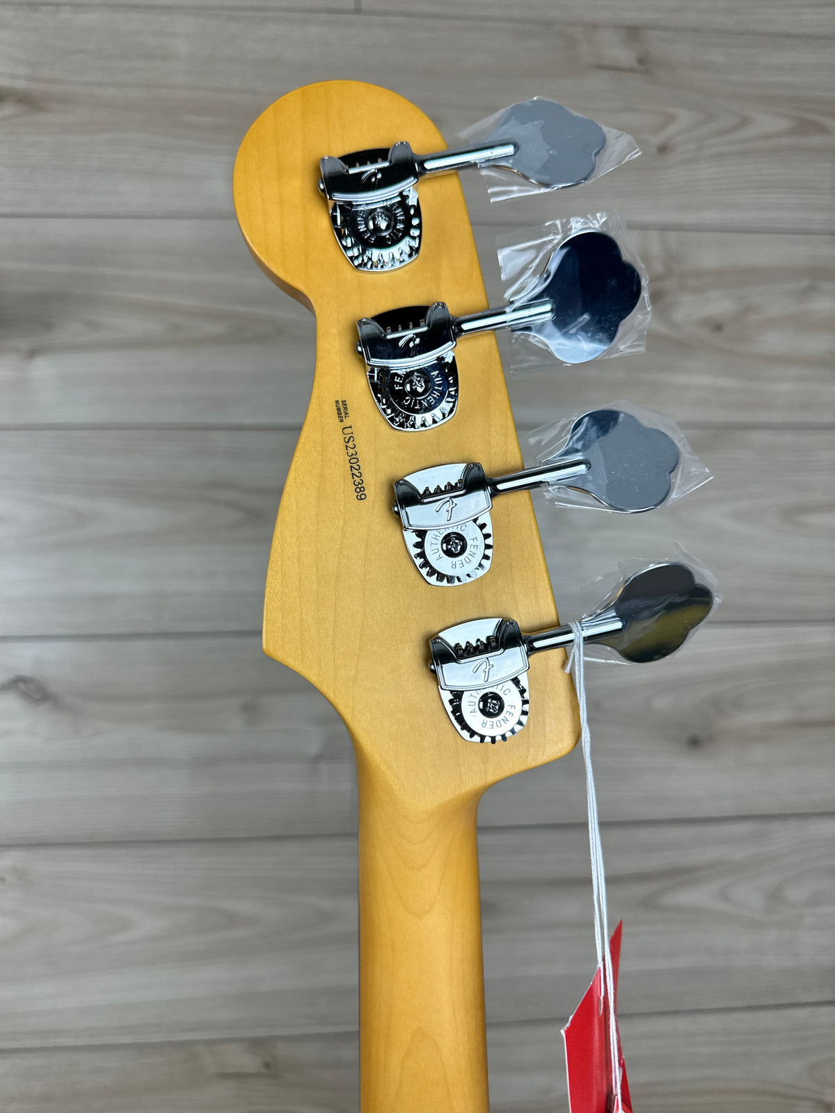 Fender American Professional II Jazz Bass Rosewood Fingerboard, Olympic White - CBN Music Warehouse