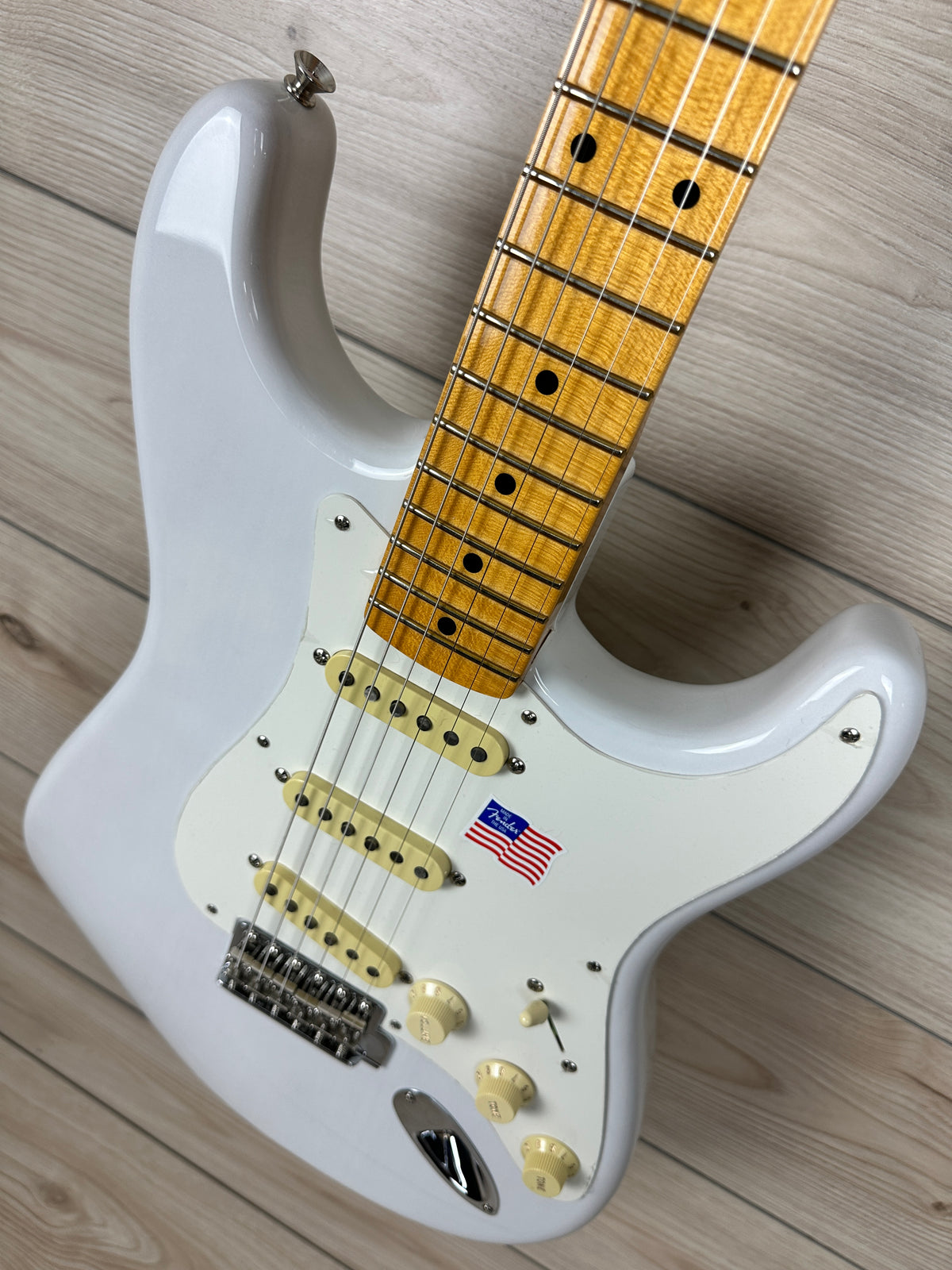 Fender Eric Johnson Stratocaster, Maple Fingerboard, White Blonde - CBN Music Warehouse