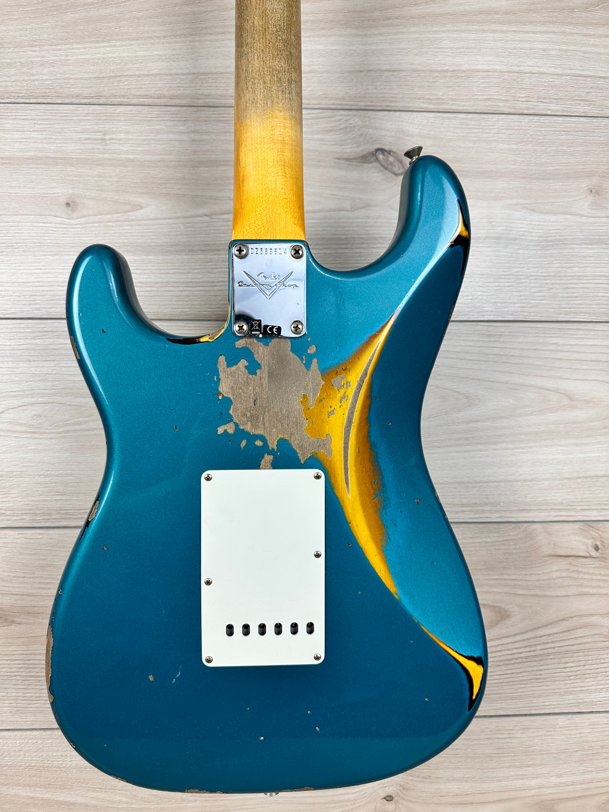Fender Custom Shop 1961 Stratocaster Heavy Relic Aged Ocean Turquoise over 3-Color Sunburst