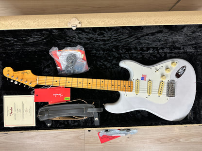 Fender Eric Johnson Stratocaster, Maple Fingerboard, White Blonde - CBN Music Warehouse