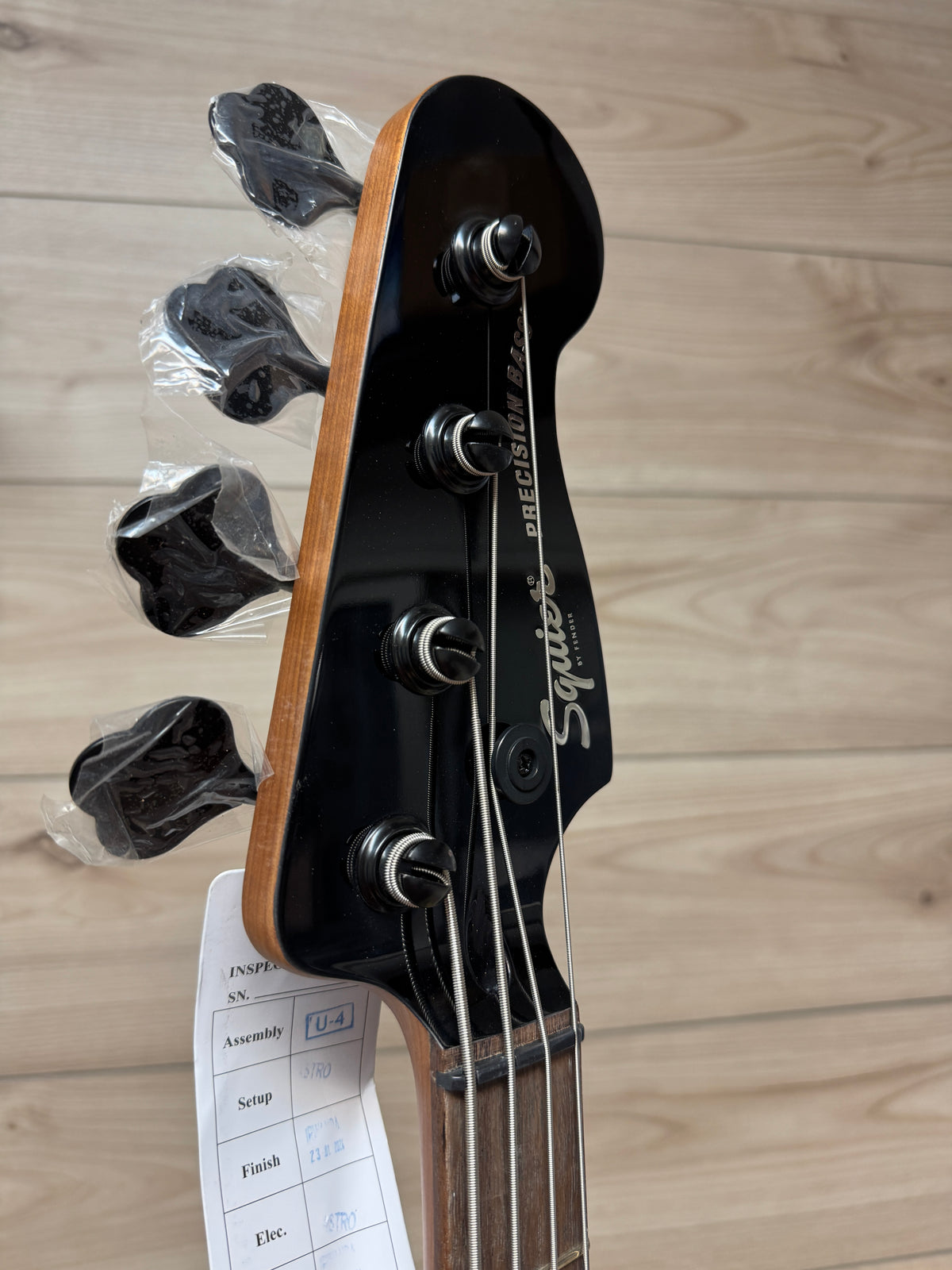 Squier Contemporary Active Precision Bass PH, Laurel Fingerboard, Pearl White