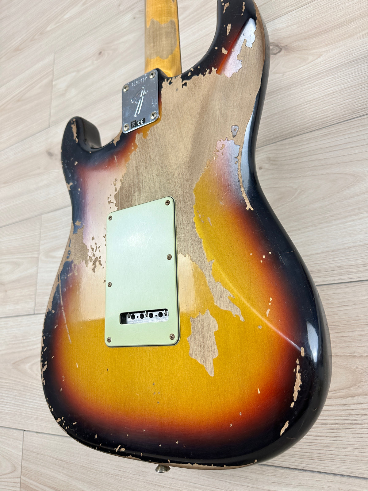 Fender Custom Shop Michael Landau Signature 1968 Stratocaster Bleached 3-Color Sunburst - R131907