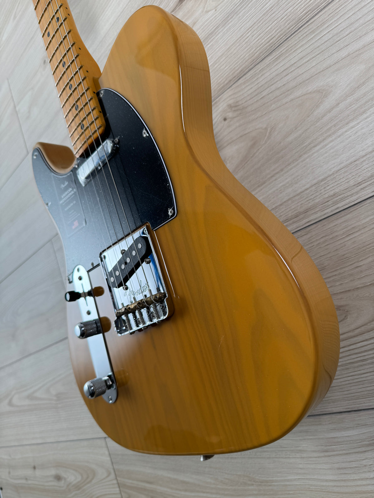 Fender American Professional II Telecaster Left-Hand Electric Guitar, Maple Fingerboard, Butterscotch Blonde