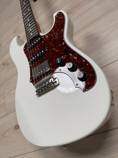 Veritas Custom Portlander Double Cut White with Tortoise Pickguard