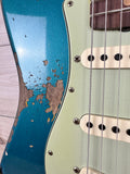 Fender Custom Shop 1961 Stratocaster Heavy Relic Aged Ocean Turquoise over 3-Color Sunburst