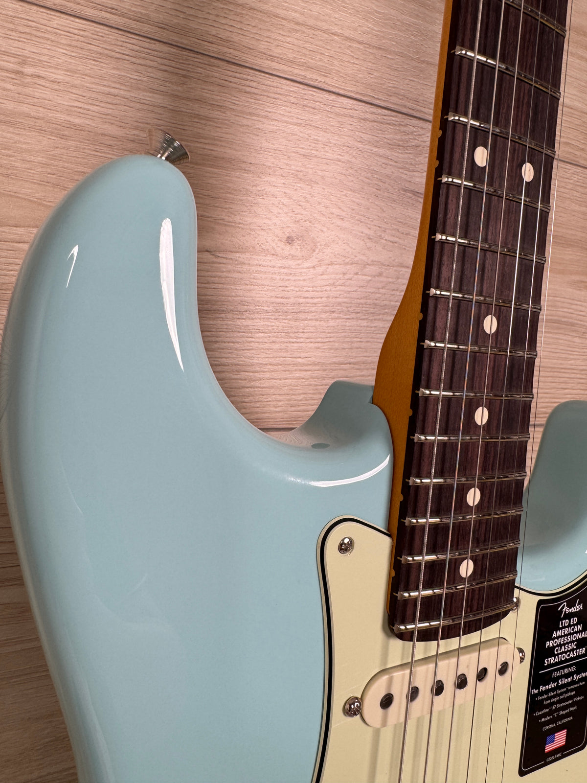Fender Limited Edition American Professional Classic Stratocaster Featuring the Fender Silent System - Daphne Blue - #8729