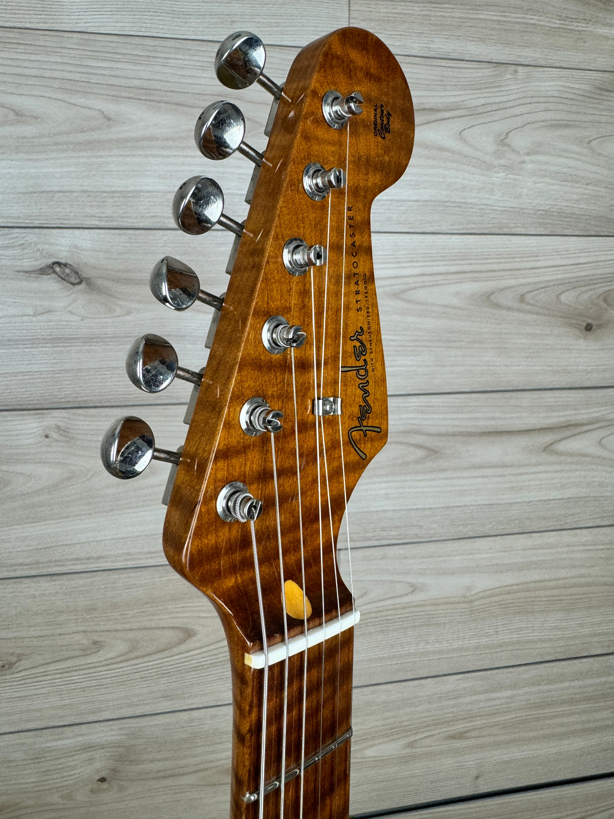 Fender Custom Shop 2023 Limited Edition Roasted '50s Strat® DLX Closet Classic, 1-Piece 4A Roasted Flame Maple, Wide-Fade Aged Chocolate 2-Color Sunburst