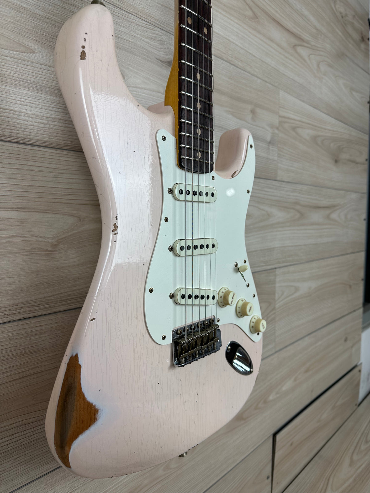 Fender Custom Shop Limited-edition 1959 Stratocaster Relic Electric Guitar - Super Faded Aged Shell Pink