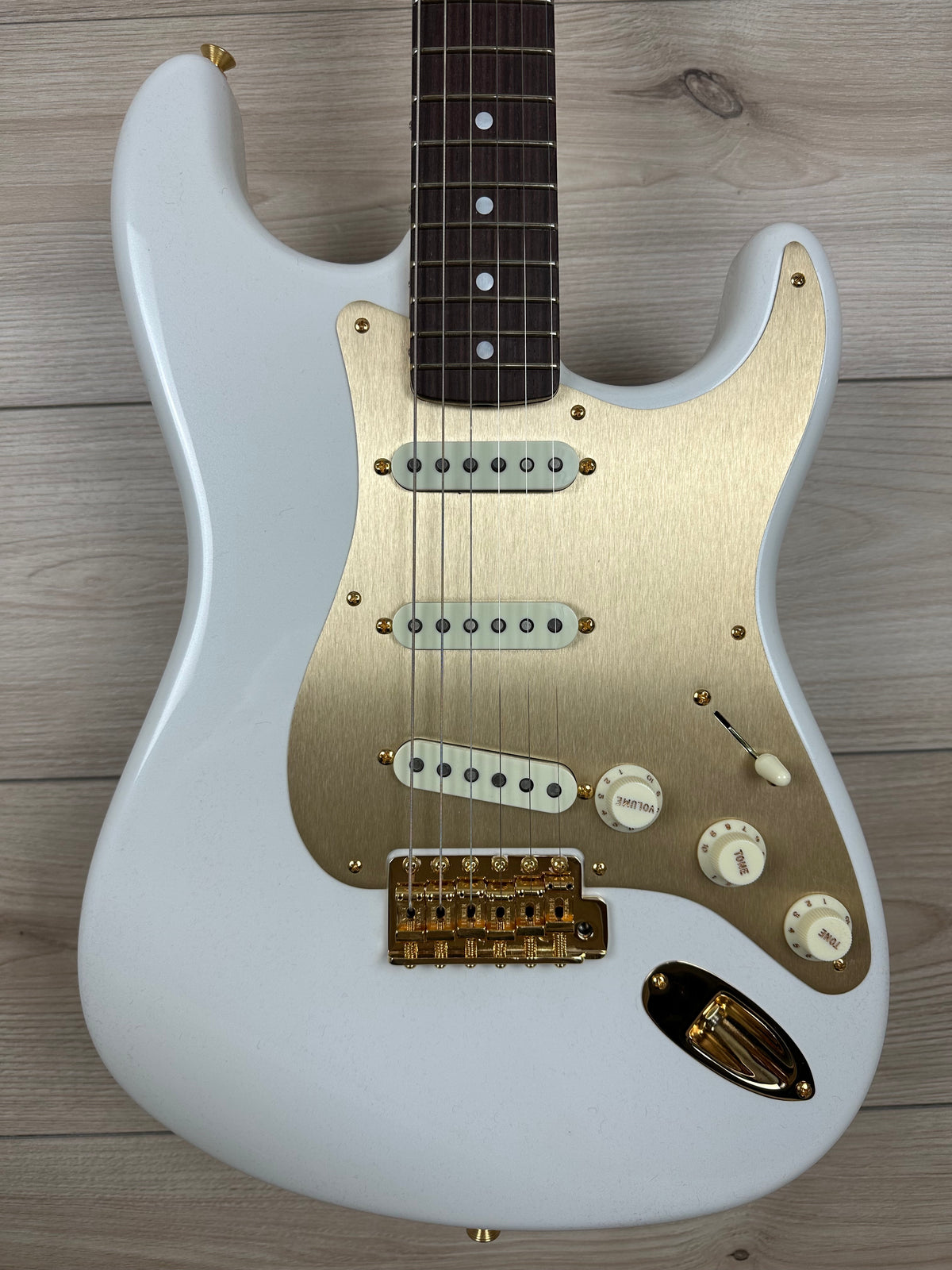 Fender Custom Shop Limited Edition 75th Anniversary Stratocaster NOS Guitar, Rosewood Fingerboard, Diamond White Pearl - CBN Music Warehouse