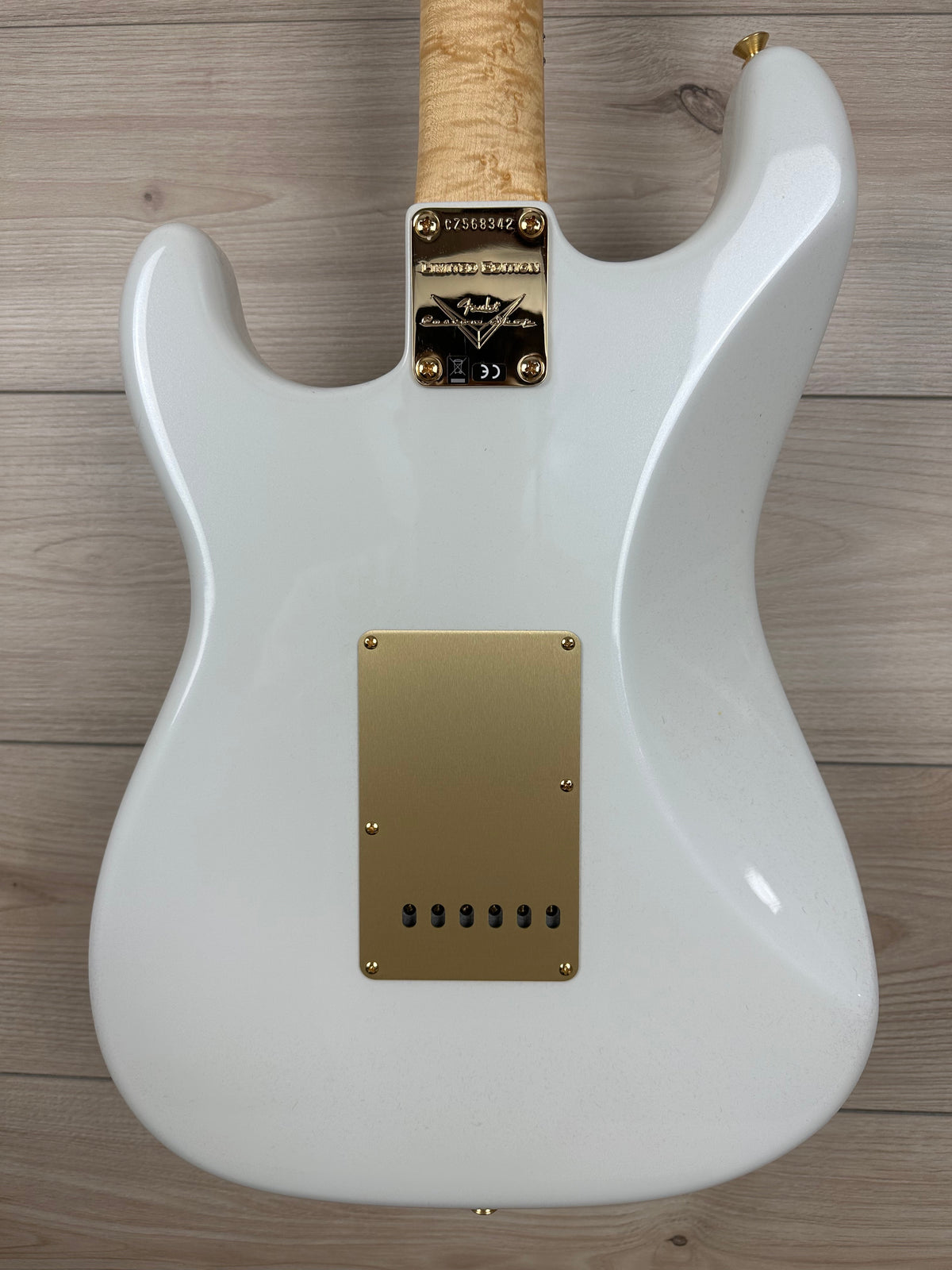 Fender Custom Shop Limited Edition 75th Anniversary Stratocaster NOS Guitar, Rosewood Fingerboard, Diamond White Pearl - CBN Music Warehouse