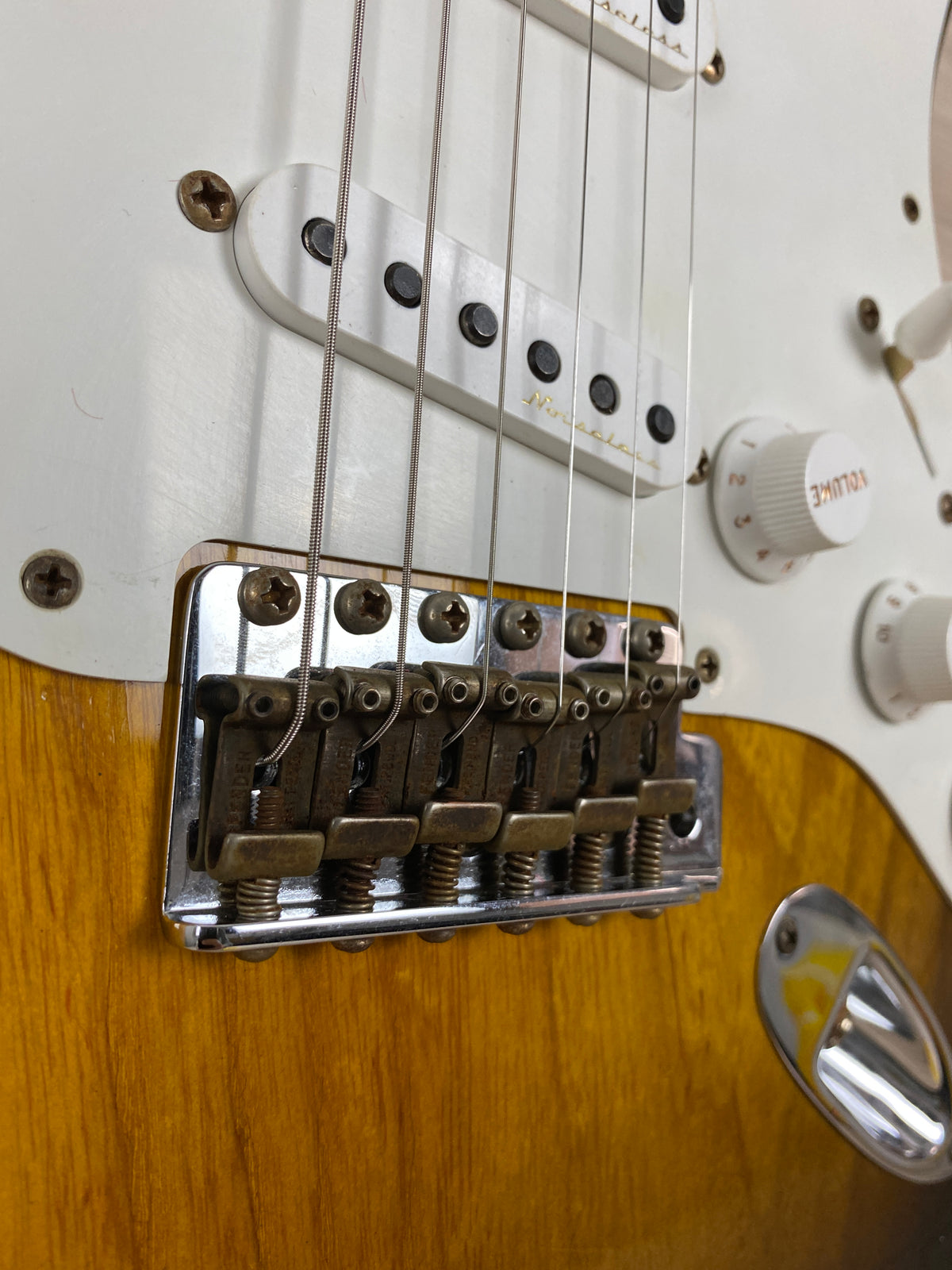 Fender Custom Shop Eric Clapton Signature Journeyman Relic Stratocaster - 2-Color Sunburst - CBN Music Warehouse
