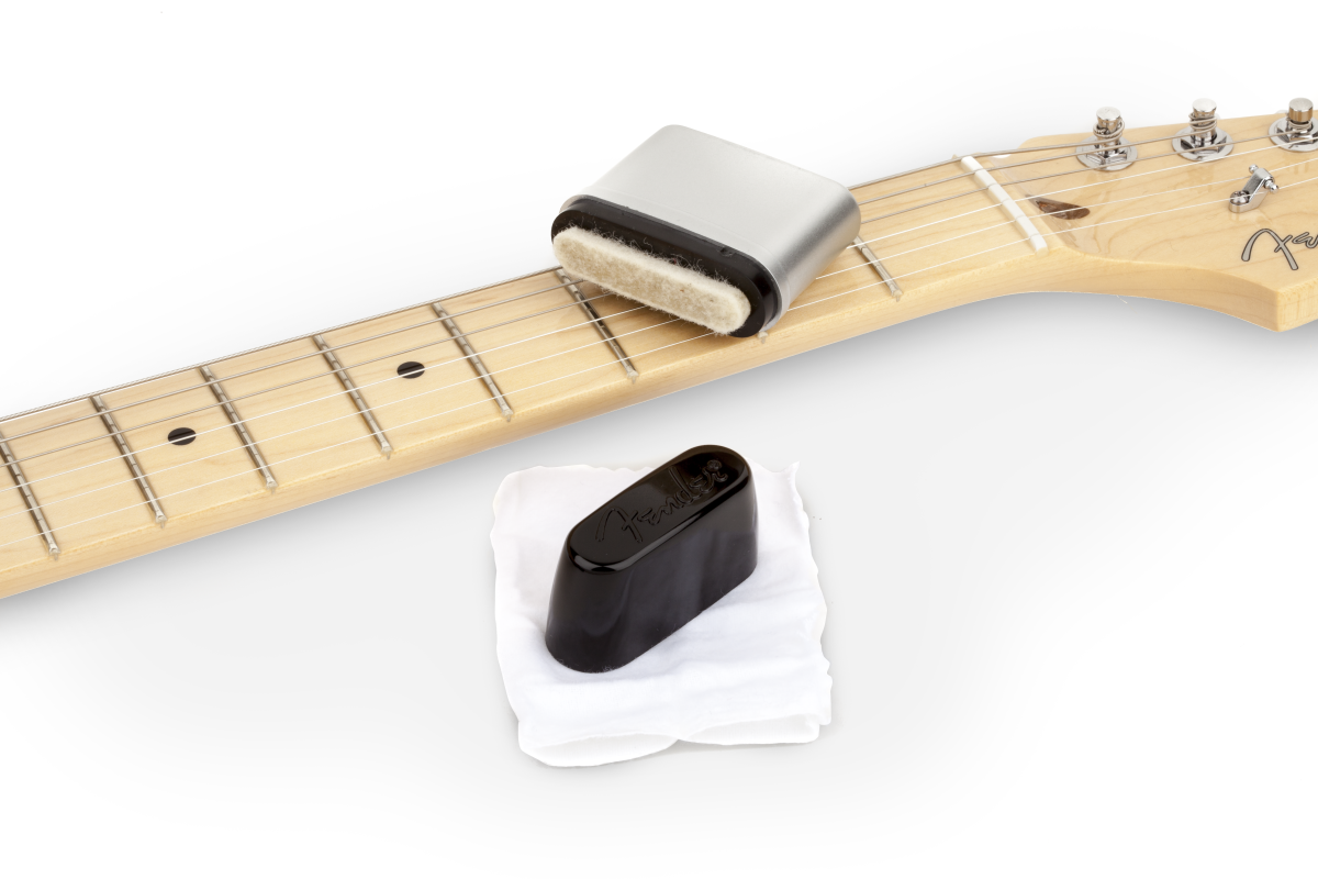 Fender Speed Slick Guitar String Cleaner - CBN Music Warehouse
