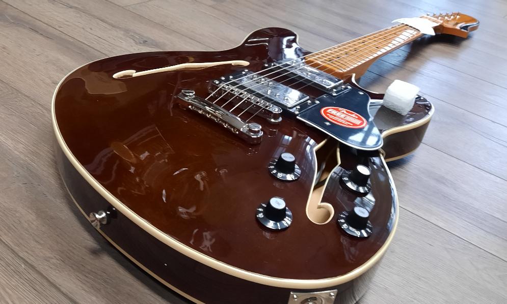 Squier Classic Vibe Starcaster® Electric Guitar, Maple Fingerboard, Walnut - CBN Music Warehouse