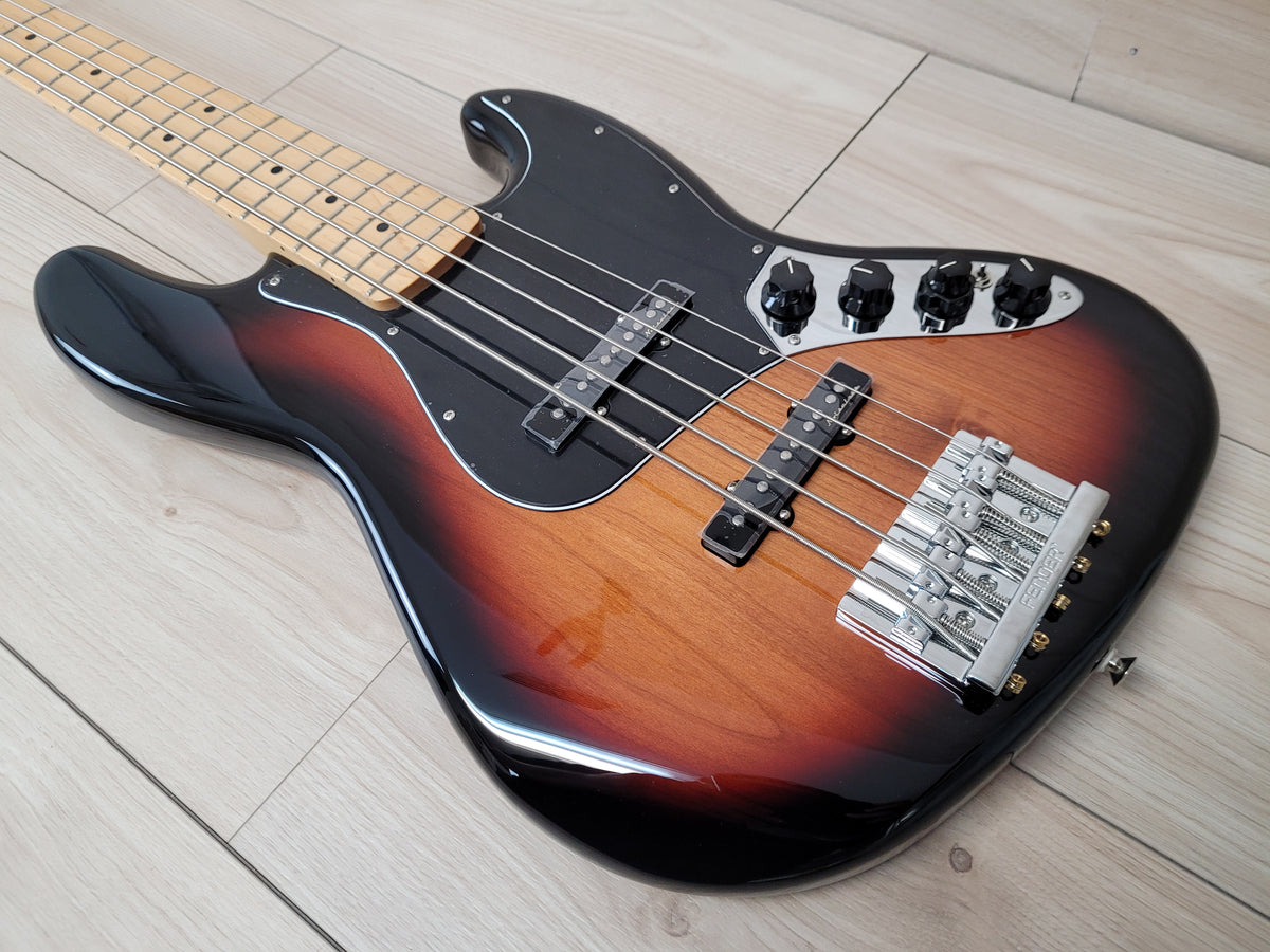 Fender DELUXE ACTIVE JAZZ BASS® V - 3-Color Sunburst - CBN Music Warehouse