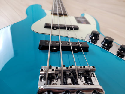 Fender American Professional II Jazz Bass Rosewood Fingerboard, Miami Blue