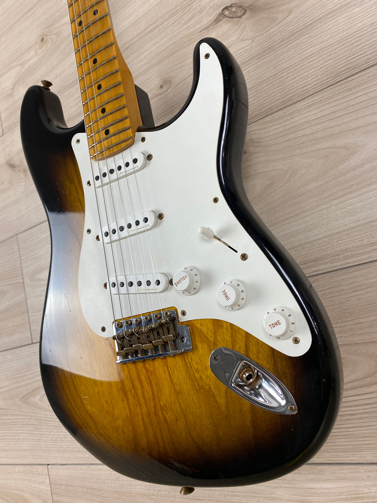 Fender Custom Shop Eric Clapton Signature Journeyman Relic Stratocaster - 2-Color Sunburst - CBN Music Warehouse