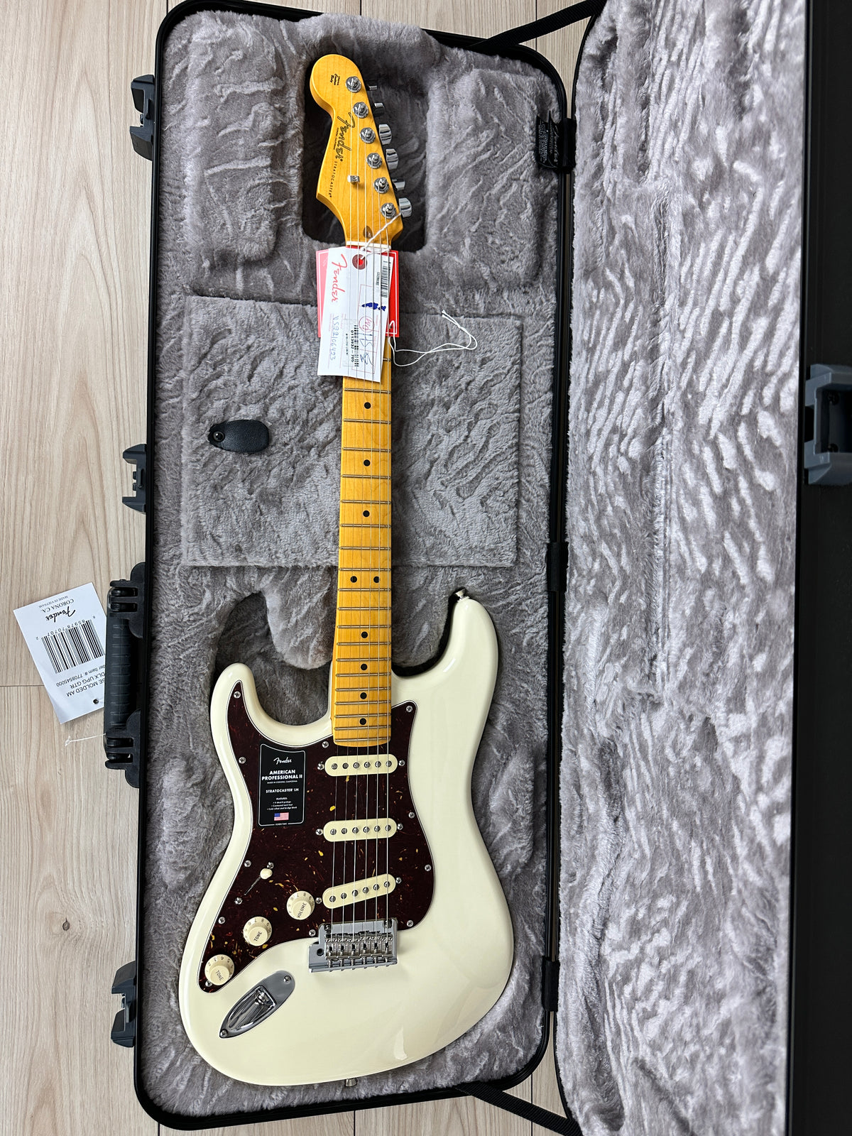 Fender American Professional II Stratocaster Left-Hand, Olympic White - CBN Music Warehouse