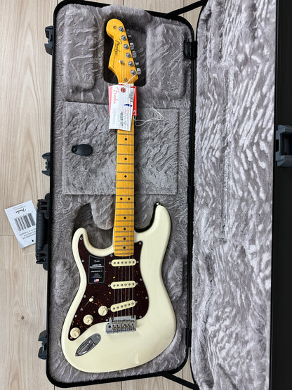 Fender American Professional II Stratocaster Left-Hand, Olympic White - CBN Music Warehouse