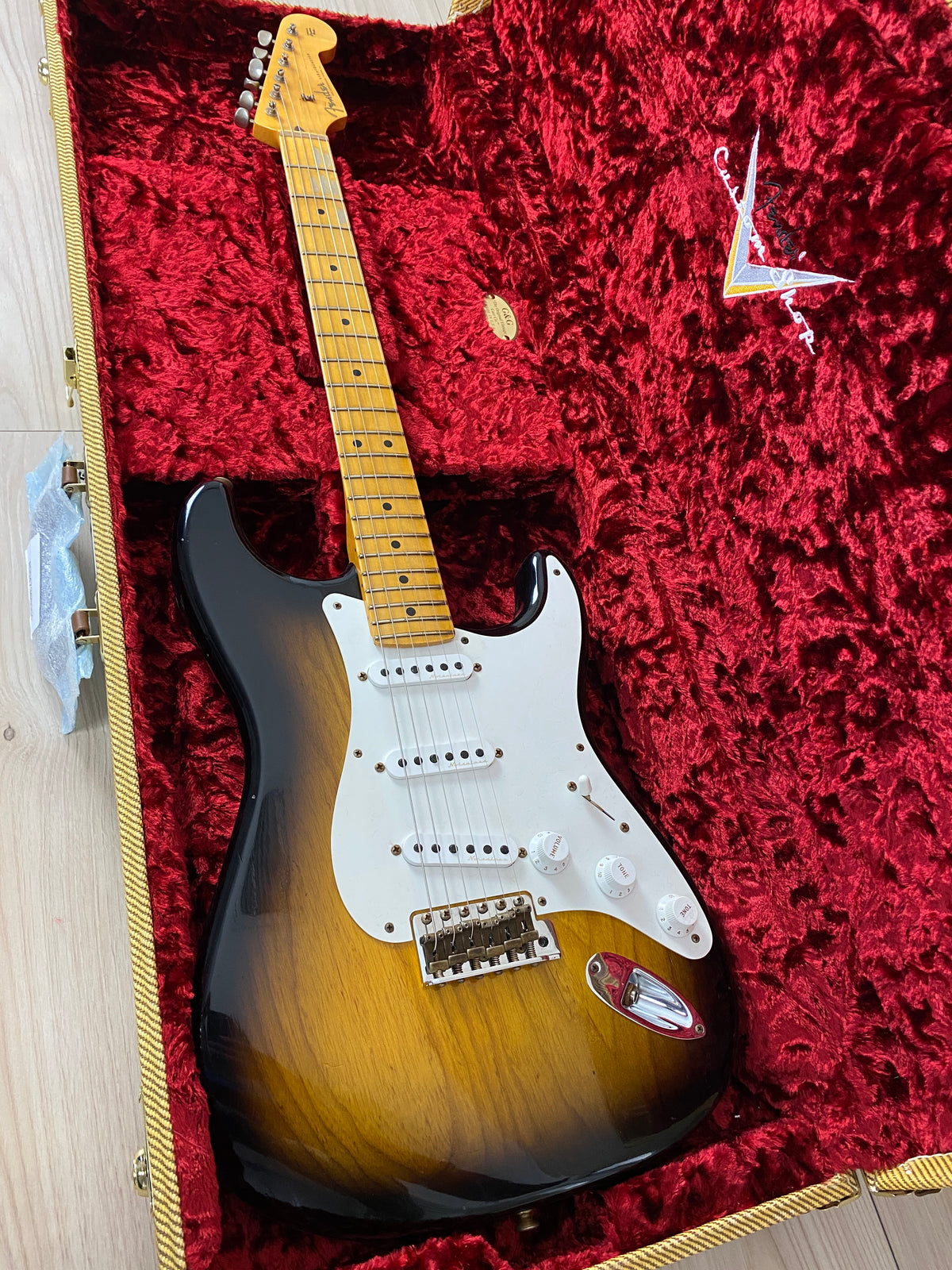 Fender Custom Shop Eric Clapton Signature Journeyman Relic Stratocaster - 2-Color Sunburst - CBN Music Warehouse
