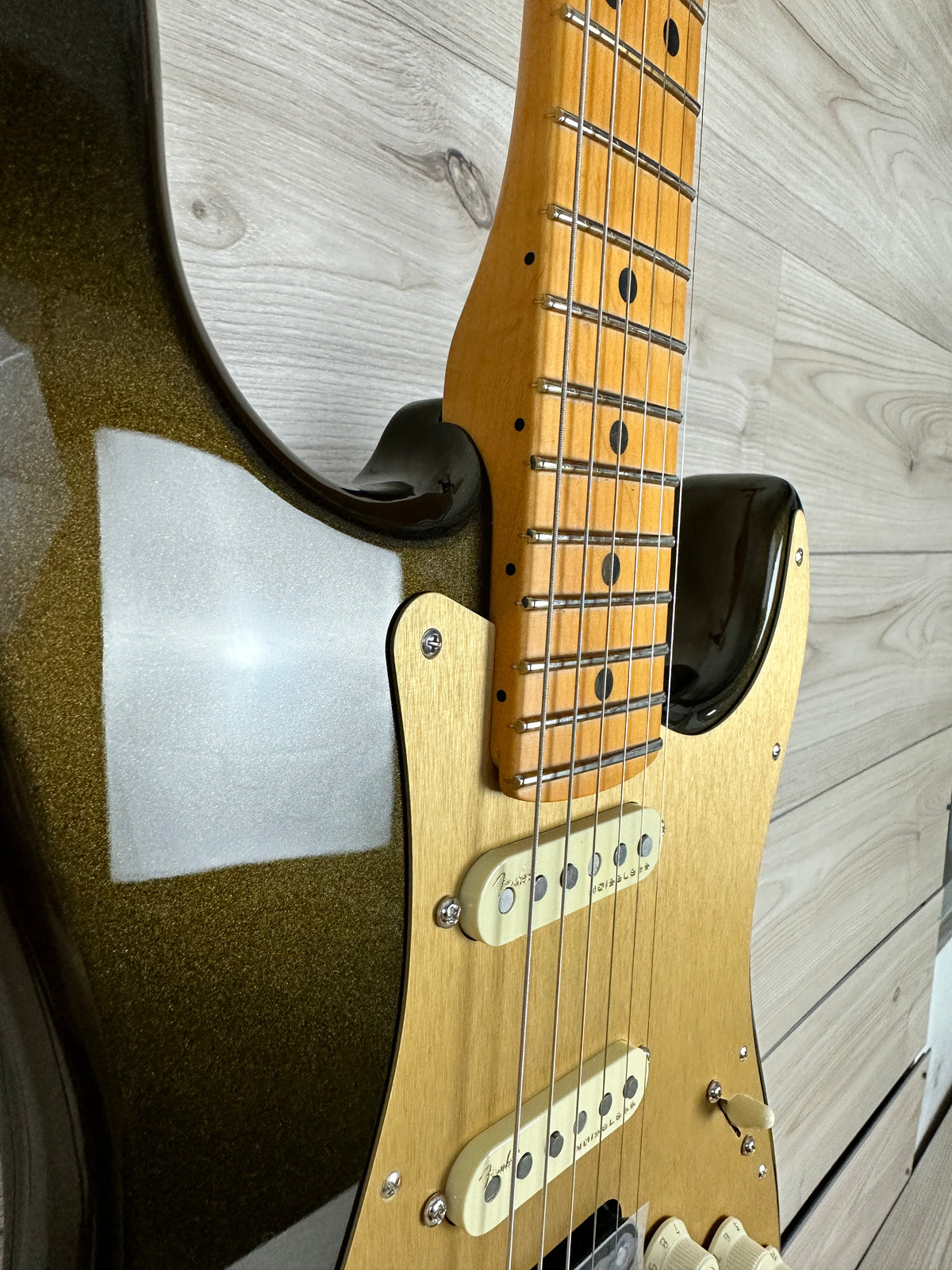 Fender American Ultra Stratocaster HSS, Maple Fingerboard, Texas Tea - CBN Music Warehouse