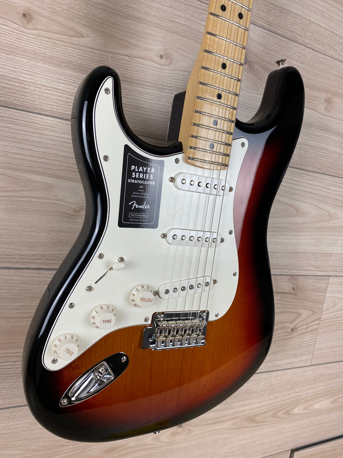 Fender Player Stratocaster Left-handed Electric Guitar 3-Tone Sunburst with Maple Fingerboard - CBN Music Warehouse