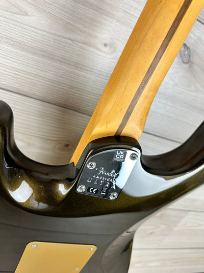 Fender American Ultra Stratocaster HSS, Maple Fingerboard, Texas Tea - CBN Music Warehouse