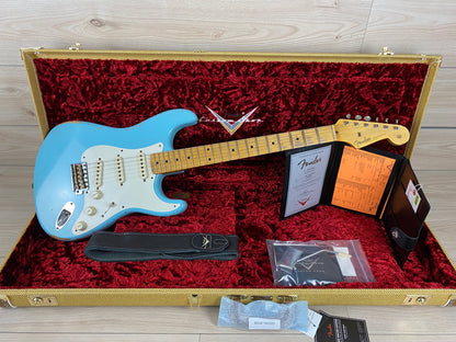 Fender Custom Shop Limited-edition 1957 Stratocaster Relic Finish Faded Aged Daphne Blue